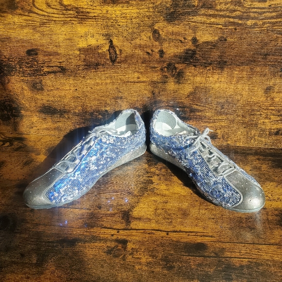 Womens Blue silver Sequin Stuart Weitzman shoes/sneakers. Size 8.5 - Picture 6 of 7